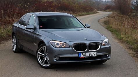 Test - BMW 730d F01: Dobré auto, podprůměrná limuzína - WikiCars