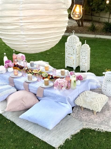 Moroccan Party: Picnic on the Lawn - to have + to host