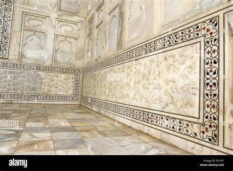 Inside Interior Taj Mahal Stock Photos & Inside Interior Taj Mahal ...