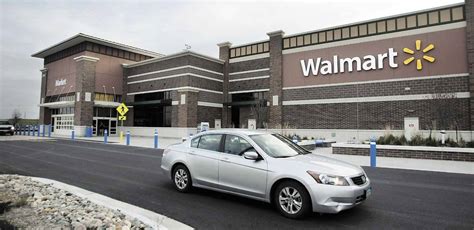 New Fargo Walmart opens - InForum | Fargo, Moorhead and West Fargo news ...