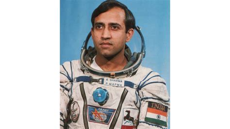 Look Forward To Successful Moon Landing: Rakesh Sharma, 1st Indian In Space | Glamsham