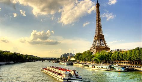 Toronto to Paris Vacation Packages | Cheap Deals to Paris from Toronto | RedTag.ca