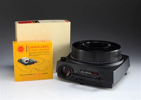 Vintage Kodak Carousel 750H Slide Projector | EBTH