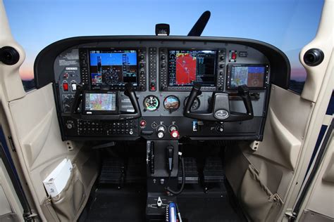 Cessna 172 cockpit for sale - Flexgraph