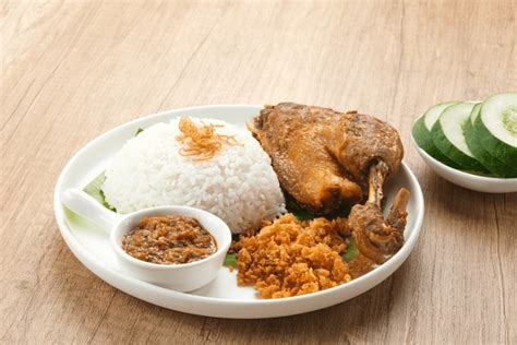 58,376 Belalang Goreng Royalty-Free Images, Stock Photos & Pictures | Shutterstock