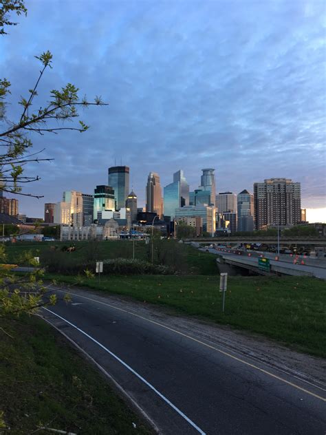 Sunrise on the Skyline this morning : r/Minneapolis