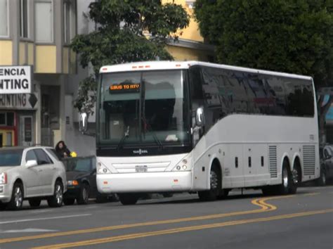 Thinking Outside the Bus: San Francisco Deals With Google Buses | This Big City