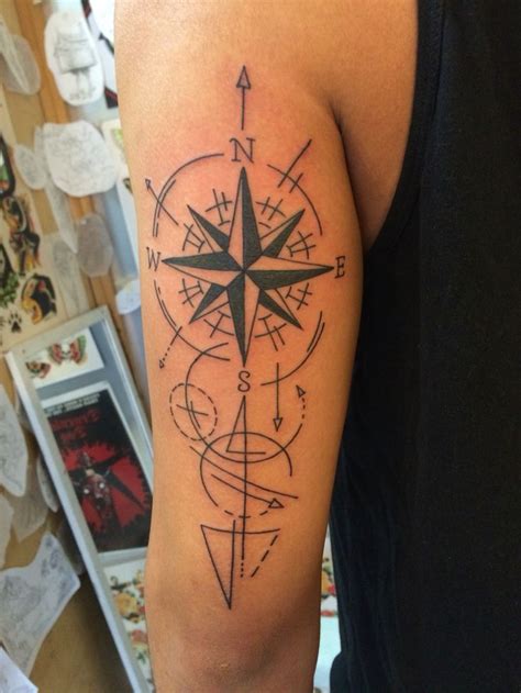 Resultado de imagen para geometric compass tattoo | Tattoos for guys, Compass tattoo, Geometric ...