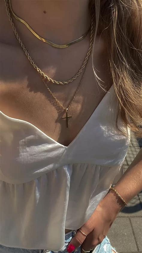 Gold necklace stack 🤍 | Gold necklace, Necklace, Long necklace