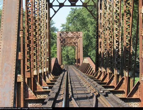 Riverton Indiana IC Railroad, INRD Wabash River Bridge