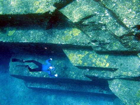 Controversial Yonaguni Monument of Japan - Historic Mysteries