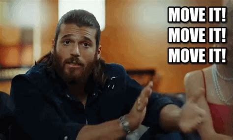 Erkenci Kus Move It GIF - ErkenciKus MoveIt GetMoving - Discover & Share GIFs | Erkenci kuş ...