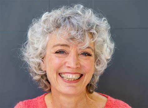 21 Refreshing Curly Hairstyles For Women Over 60 – HairstyleCamp