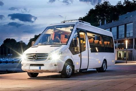 Minibus Rental | Features to Look for in a Minibus Rental