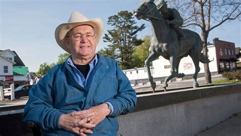 Secretariat's jockey Ron Turcotte remembers Triple Crown winner who 'could fly' on 50th anniversary