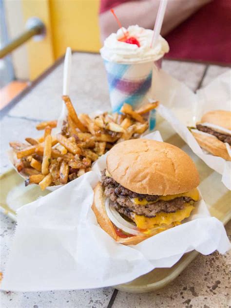 The 13 Best Burgers in Chicago - Female Foodie