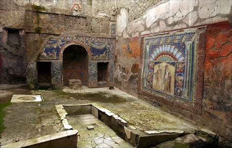 Exploring the Ancient Villa of the Papyri in Herculaneum