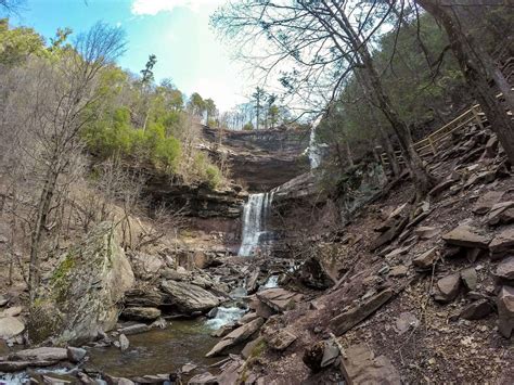 Day trips from NYC: Kaaterskill Falls hike - chewy travels