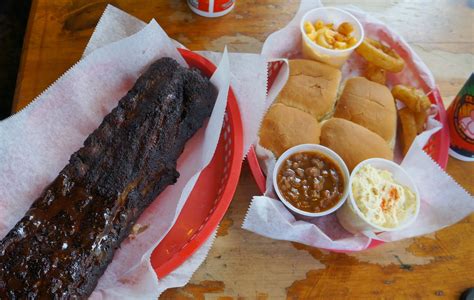 Shenaniganska: BEST BBQ RIBS IN MEMPHIS, TENN.