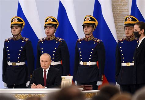 Putin's Military Suffers Another Blow as Drug Use Runs Wild - Newsweek