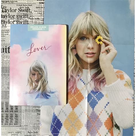 Taylor Swift - Lover Deluxe version 1 (leia descrição) | Shopee Brasil