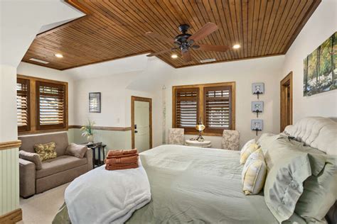 » Carolina Cabin Rentals: Ridge Haven Lodge at Echota in Boone / Banner Elk, NC