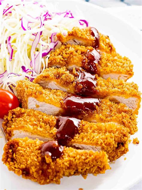 Crispy Tonkatsu (Japanese Pork Katsu) - Drive Me Hungry