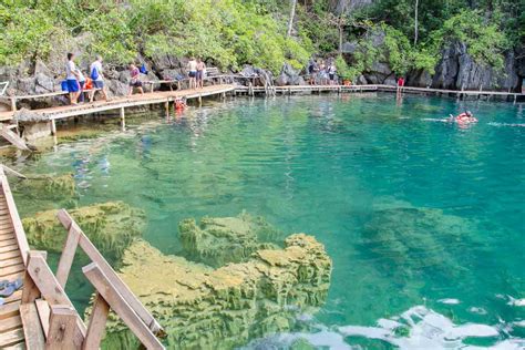 Kayangan Lake Swimming - Clear water and rock formations - GETTING STAMPED