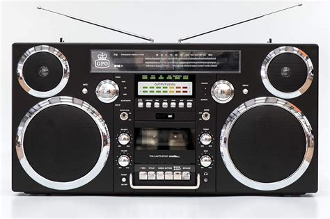 Amazon.com: GPO Brooklyn 1980S-Style Portable Boombox - CD Player, Cassette Player, FM & DAB+ ...