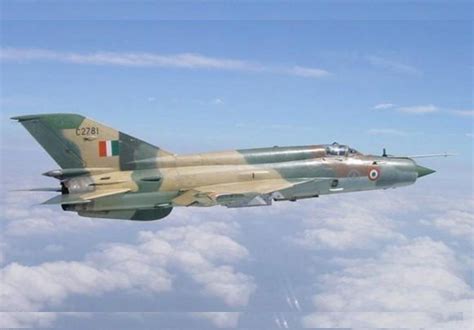 FOTOARMAS.COM: Mikoyan Gurevich MIG-21bis (Fuerza Aérea India)