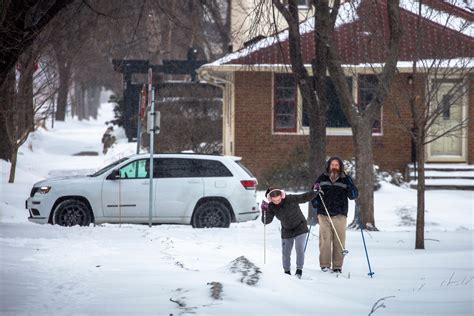 Minnesota Facing 'Extreme' Snow Storm Disrupting Travel and Schools ...