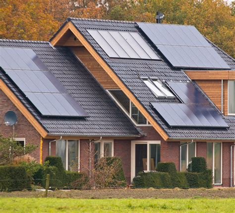 Solar Panel Pros and Cons - Modernize