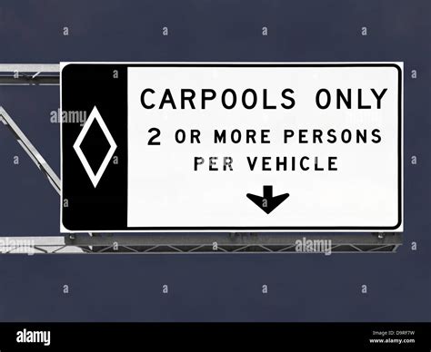 Carpool lane diamond hi-res stock photography and images - Alamy