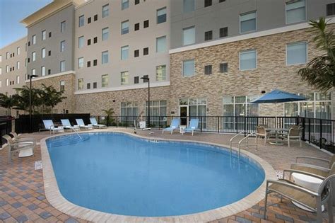 Hampton Inn Miami Airport East $93 ($̶1̶1̶0̶) - UPDATED 2018 Prices & Hotel Reviews - FL ...