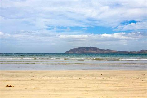 5 Best Beaches in Tamarindo (Hidden Gems!)