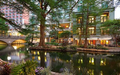 San Antonio Riverwalk Wedding | Hotel Contessa Weddings