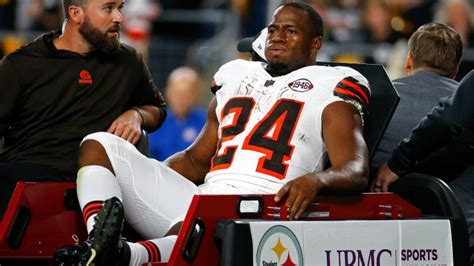 How long is Nick Chubb out? Browns RB has torn MCL, avoids career ...