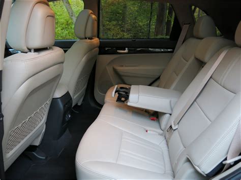 2014 Kia Sorento: 48 Interior Photos | U.S. News