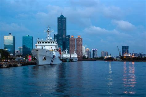 Kaohsiung Harbor at Dusk stock photo. Image of dusk, amusement - 18472454