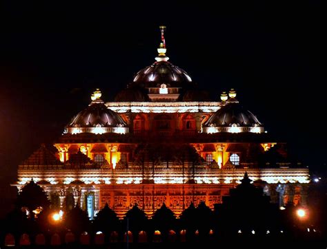 Akshardham Temple New Delhi - Night View | Rajeshwar Mukhopadhyay | Flickr