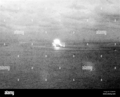 Japanese battleship Yamato explodes on 7 April 1945 (NH 62579 Stock Photo - Alamy