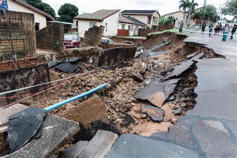 Floods wreak 'untold havoc' in South Africa, killing more than 300