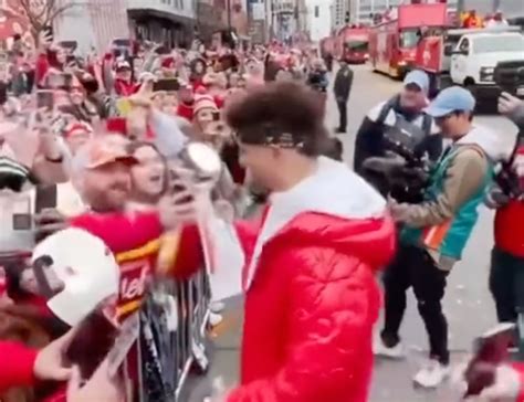 Patrick Mahomes gave Lombardi Trophy to a fan at Chiefs Super Bowl parade