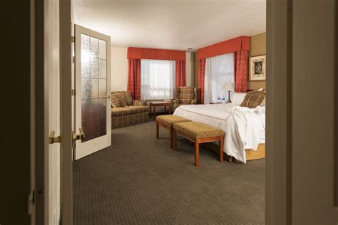 Pet Friendly Hotel Rooms & More | Grande Prairie | Service Plus Inns ...