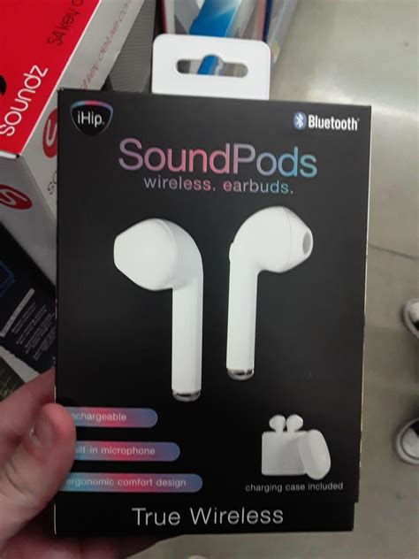 These fake AirPods : crappyoffbrands