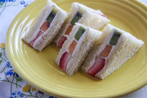 Fruit Sandwich Recipe – Japanese Cooking 101