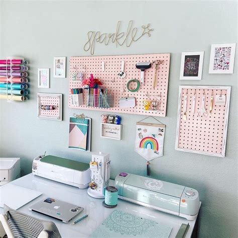 Cricut - The Official Page! on Instagram: “@sparklecutz just redecorated her craft room and we ...