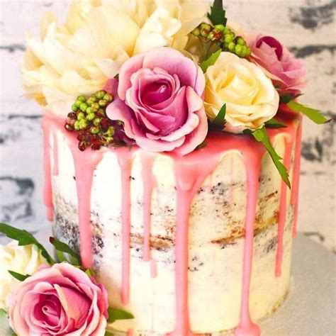 Latest 2016 Wedding Cake Trend: Color Drip Cakes - Arabia Weddings