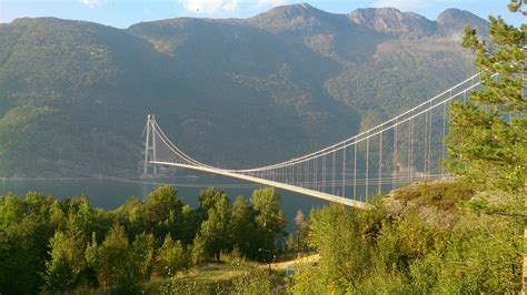 Hardanger bridge, Norway [3175x1785] [OC] : r/InfrastructurePorn