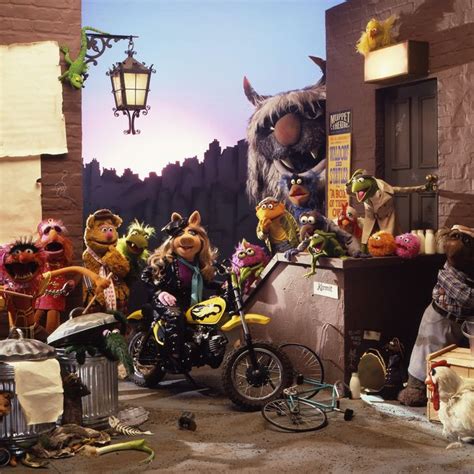 How The Muppet Show Made Kermit, Piggy & Co. Style Icons